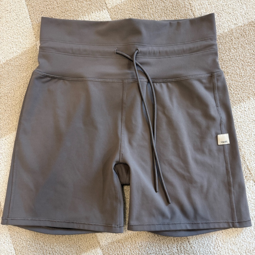 Vuori Daily Shorts 5”